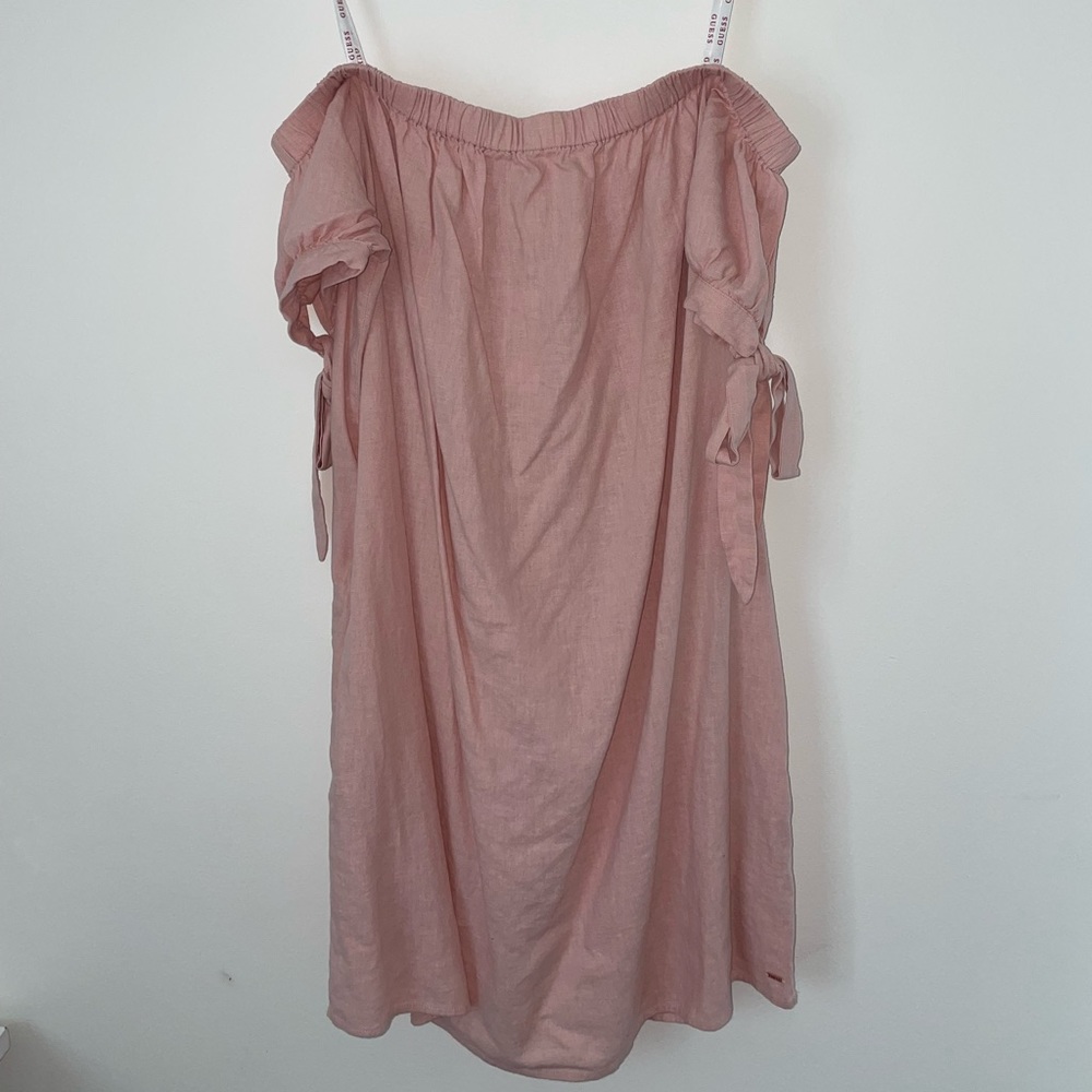 Pink off the shoulder dress!